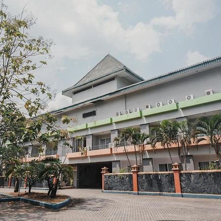 Reddoorz Plus Near Pelabuhan Merak Cilegon Exteriör bild