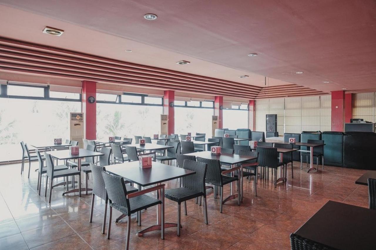 Reddoorz Plus Near Pelabuhan Merak Cilegon Exteriör bild