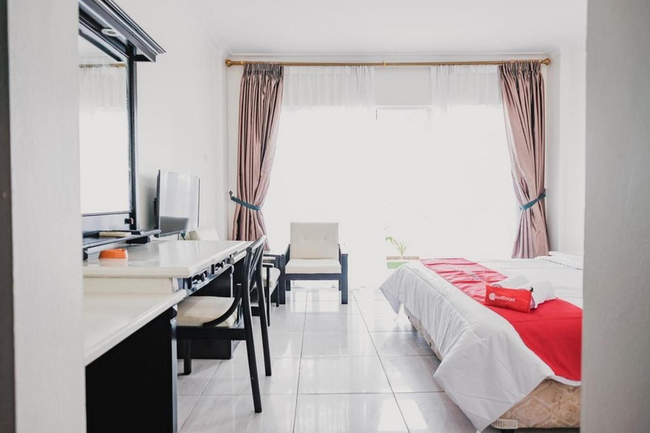 Reddoorz Plus Near Pelabuhan Merak Cilegon Exteriör bild