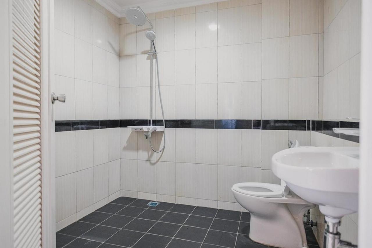 Reddoorz Plus Near Pelabuhan Merak Cilegon Exteriör bild