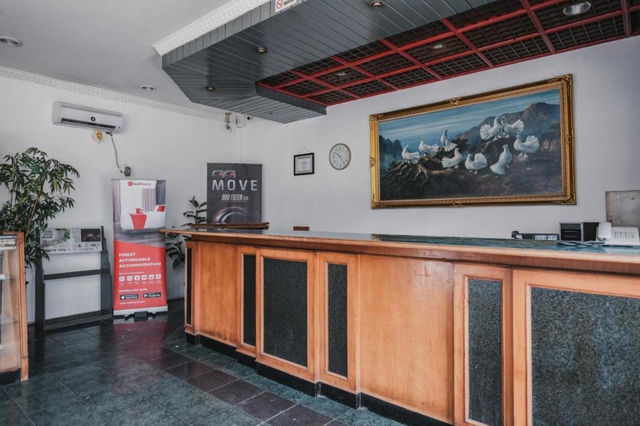 Reddoorz Plus Near Pelabuhan Merak Cilegon Exteriör bild