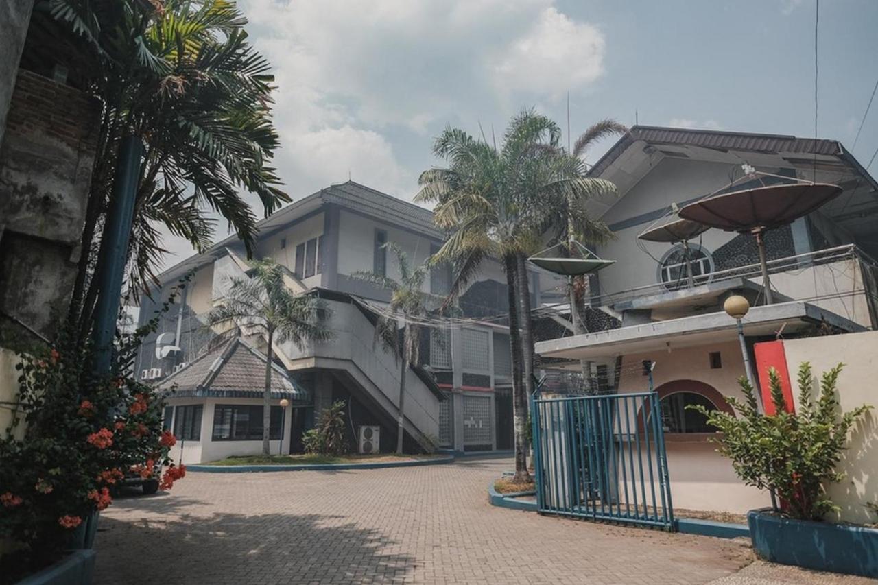 Reddoorz Plus Near Pelabuhan Merak Cilegon Exteriör bild