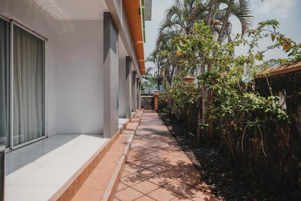 Reddoorz Plus Near Pelabuhan Merak Cilegon Exteriör bild