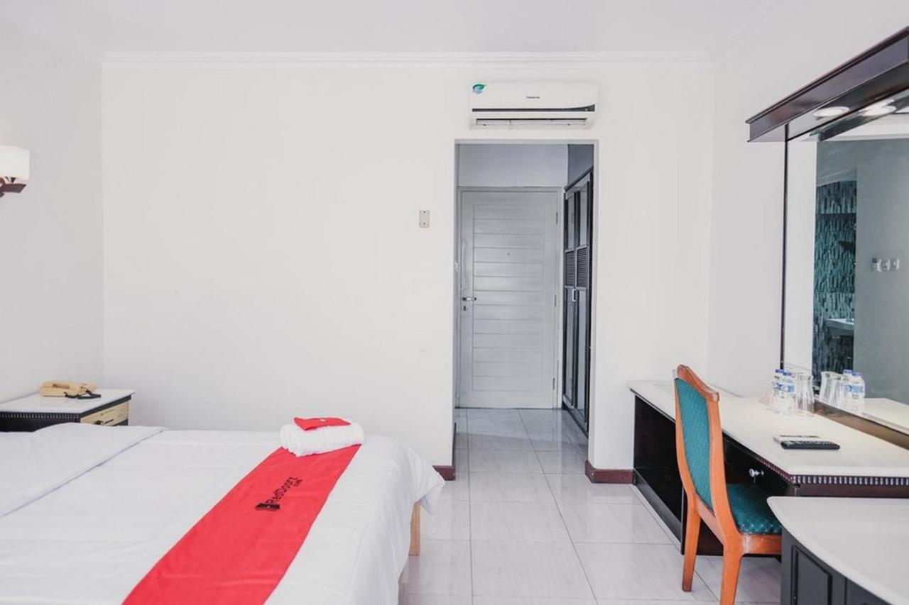 Reddoorz Plus Near Pelabuhan Merak Cilegon Exteriör bild